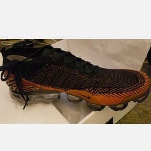 New, Nike Air Vapormax Flyknit 2 Tiger Size 8